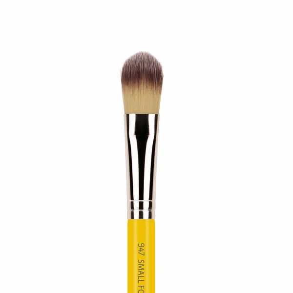 Studio Brushes 947 Small Foundation - Image 2