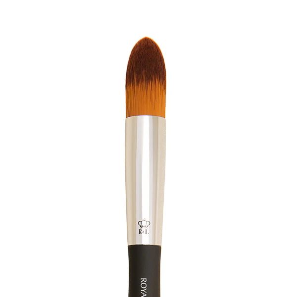 BOM206 Pointed Foundation Brush