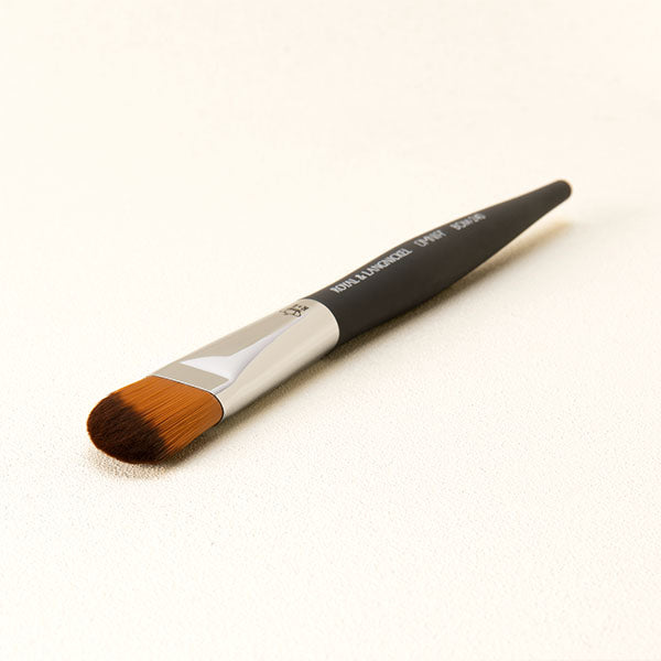 BOM240 Angled Foundation Brush - Image 4